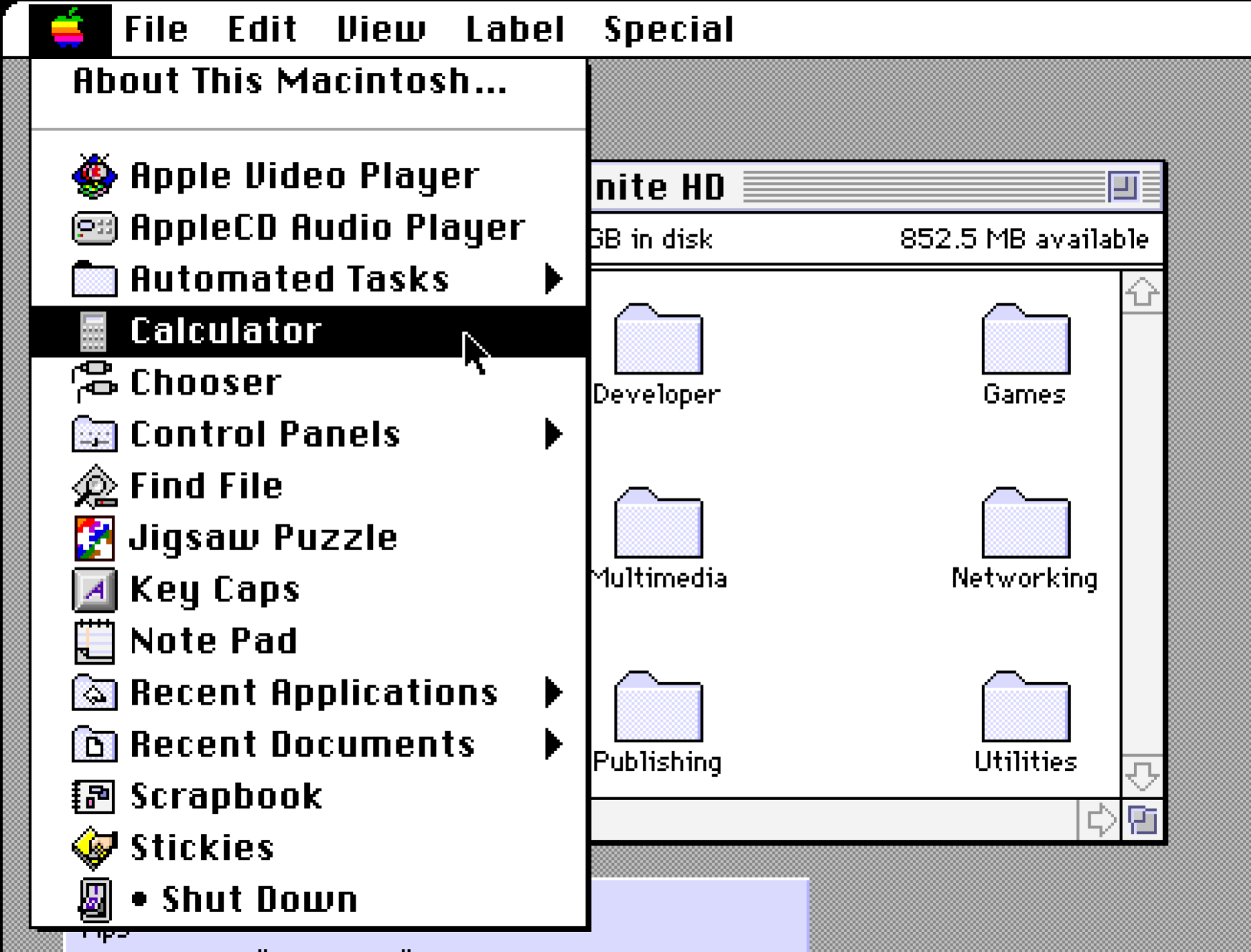 Скриншот меню класса Mac OS Apple, включающего список приложений для запуска.