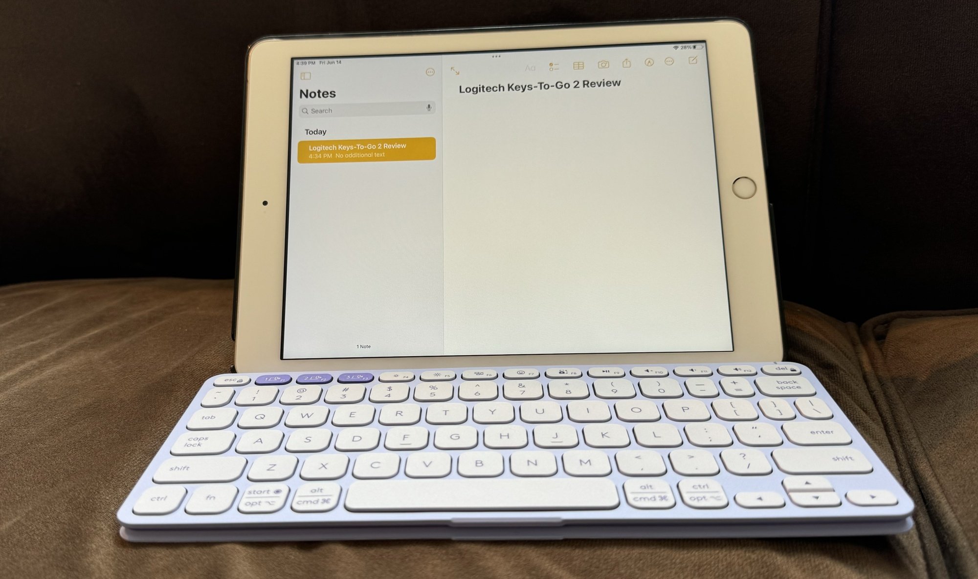 Logitech Keys-To-Go 2 с iPad